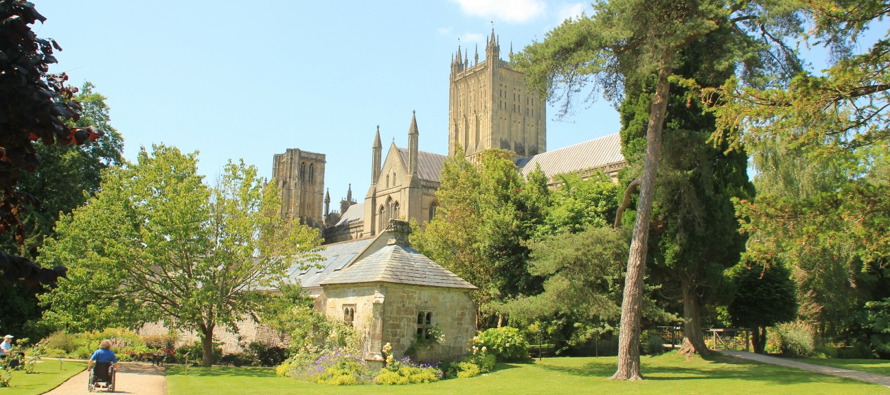 Simply Sketch & Paint in Hisotric Wells, Somerset